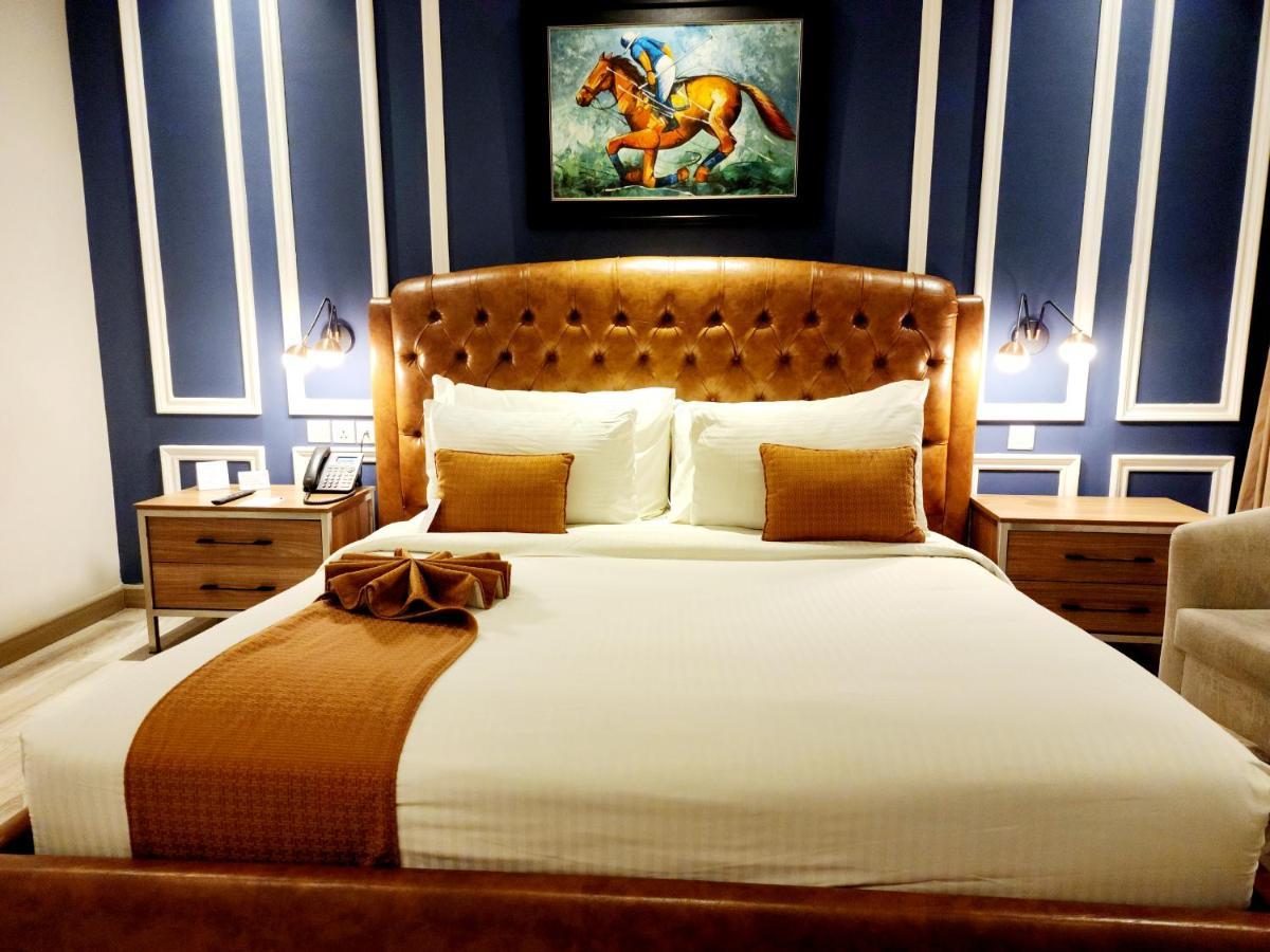 Best Western Premier Hotel Gulberg Лахор Экстерьер фото