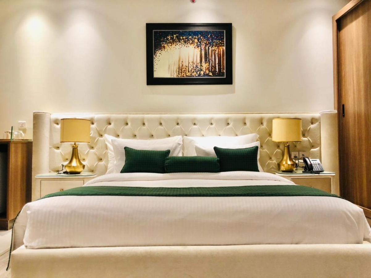 Best Western Premier Hotel Gulberg Лахор Экстерьер фото